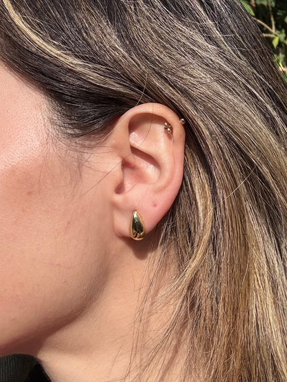 Aretes pera de oro 18K