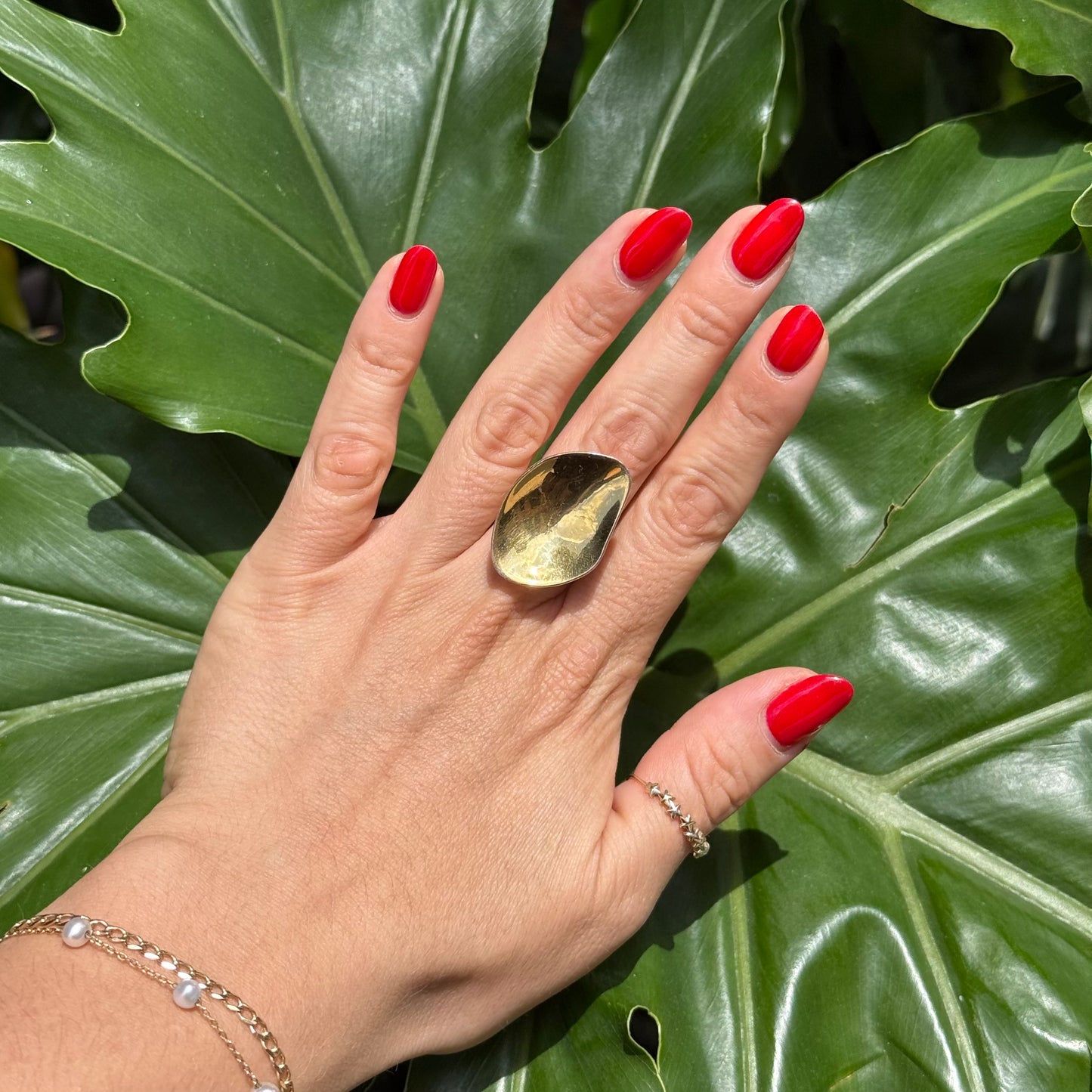 Anillo de pétalo mediano