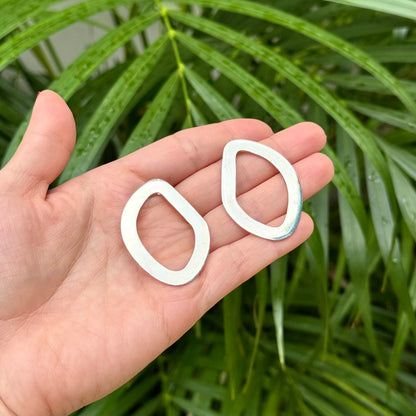 Petal Outline Earrings