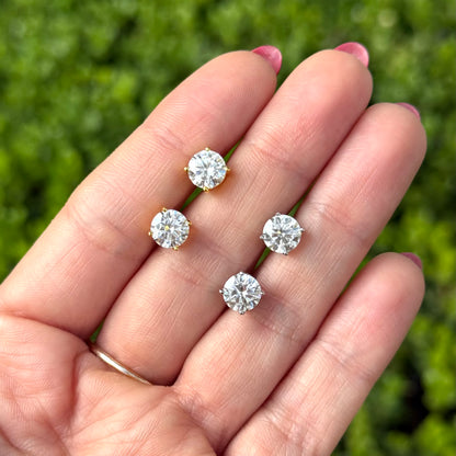 Studs de moissanitas