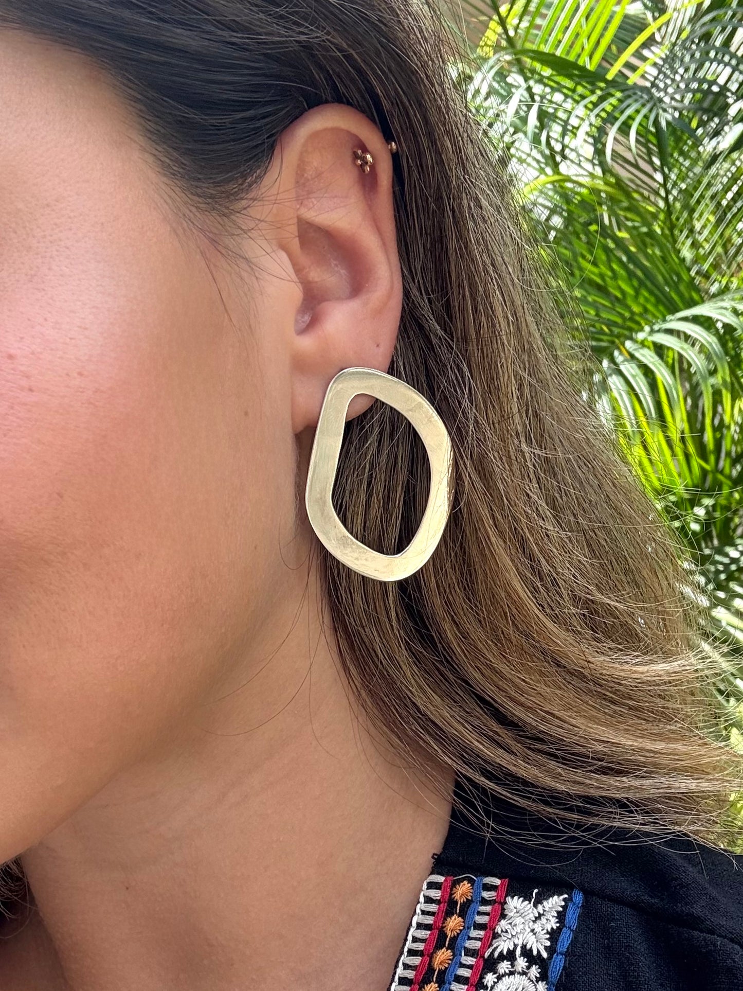 Petal Outline Earrings