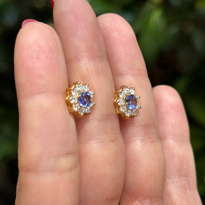 Flores de tanzanitas y diamantes