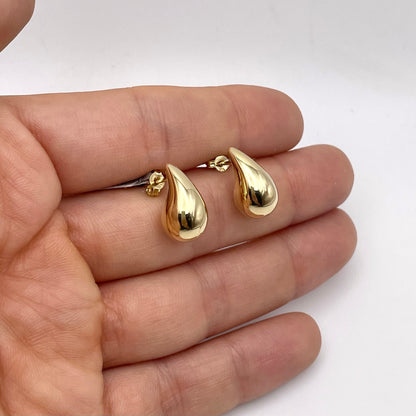 Aretes gota de oro