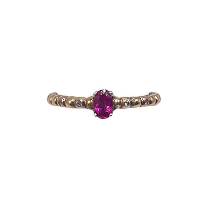 Anillo de Rubí con diamantes