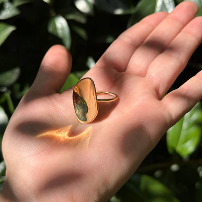 Anillo de pétalo mediano