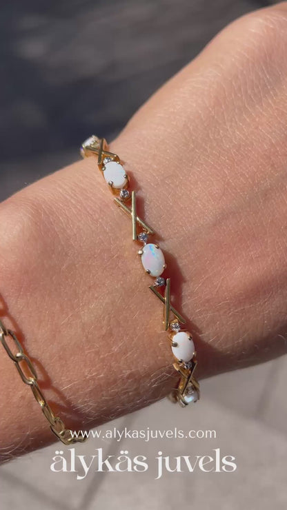 Video Pulsera opalos con diamantes naturales en oro 14k