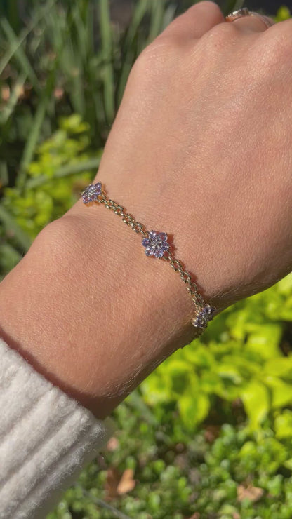 Pulsera con flores de Tanzanitas